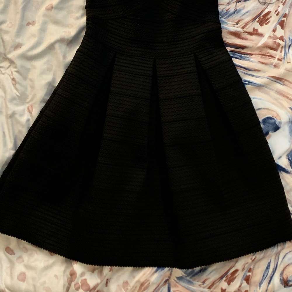 Dress - Picture 3 of 4